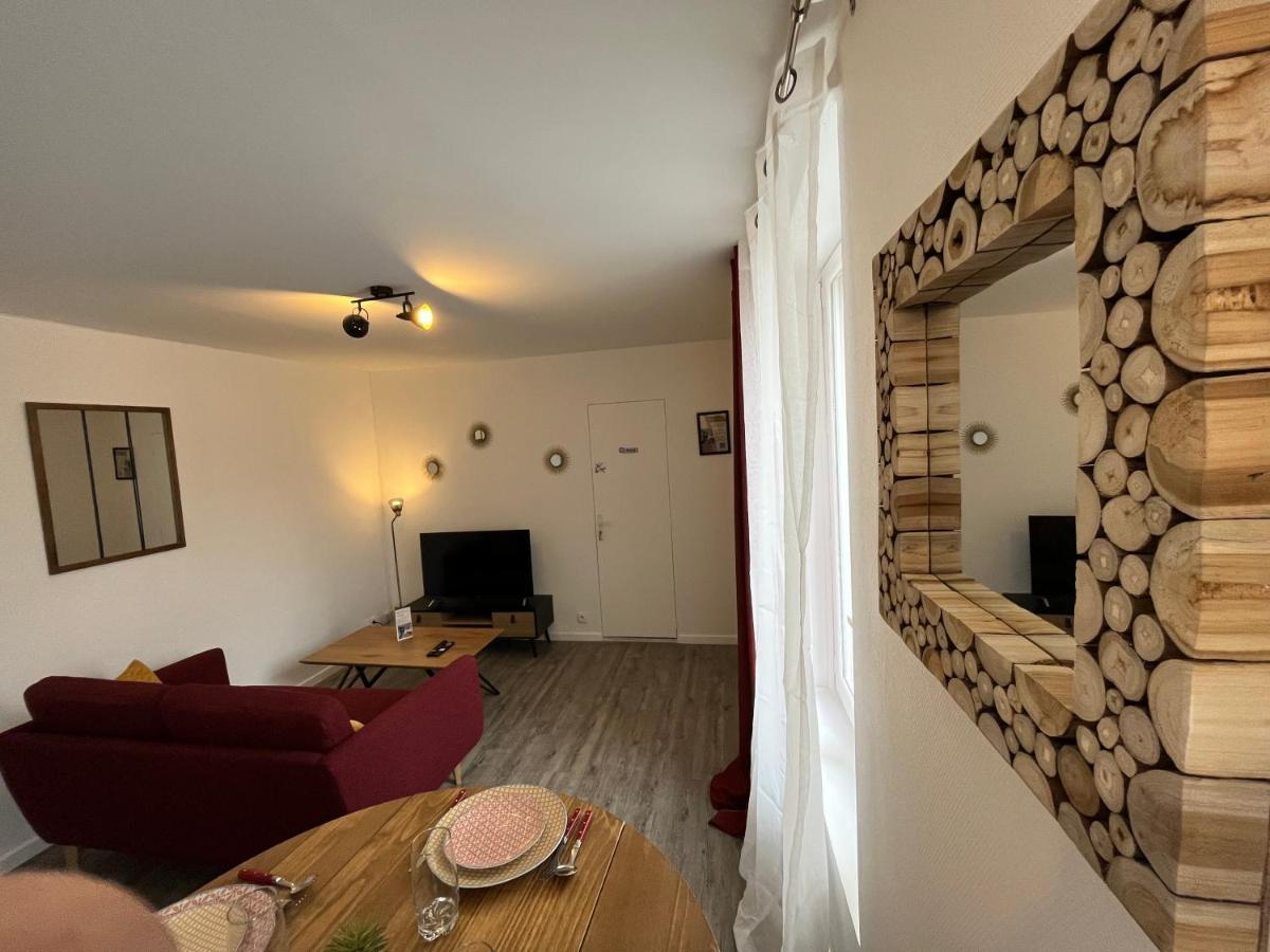 Apartamento Le Voltaire Melun Exterior foto