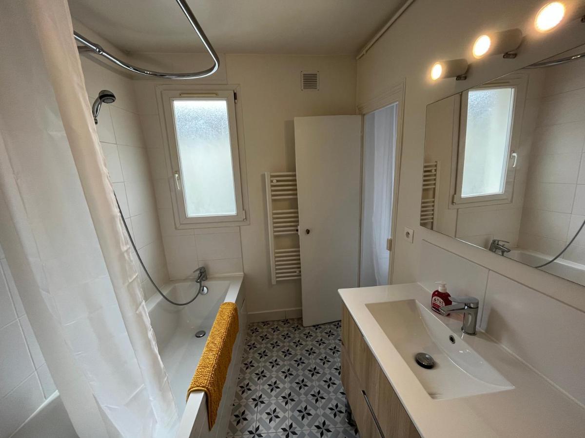 Apartamento Le Voltaire Melun Exterior foto
