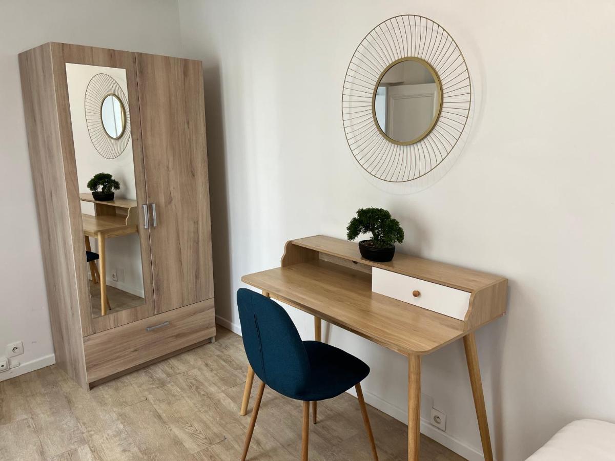 Apartamento Le Voltaire Melun Exterior foto